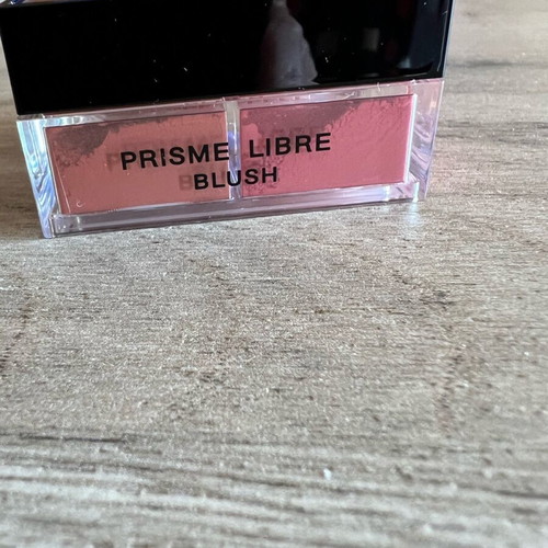 Givenchy Prime Libre Blush shade 3 Voile Corail like new
