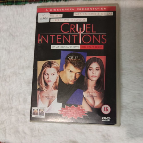 Cruel Intentions 1999 DVD used, romantic thriller with subtitles