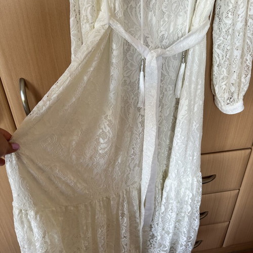 Mat long lace dress new with tag, size M/L, cream shade