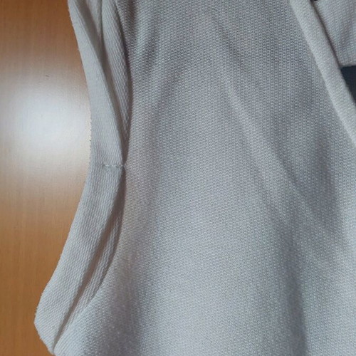 Bershka sleeveless blouse like new, size M, white multicolor