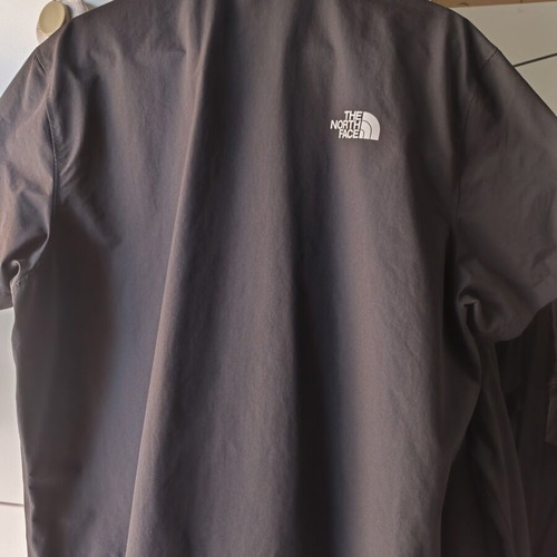The North Face men's shirt XL black new, breathable stretch fabric