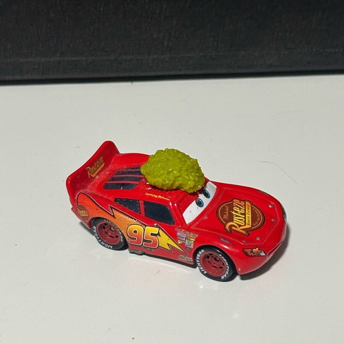 Disney Cars Lightning McQueen metal toy car like new with funny feature