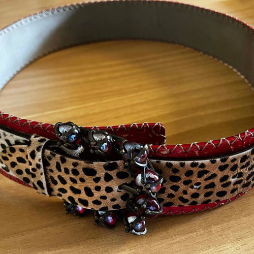 Vintage belt red with leopard synthetic like new, size 85