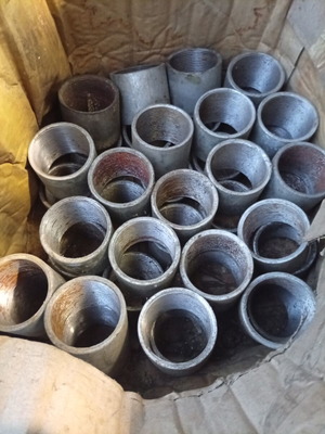 Galvanized couplings pack of 40, like new, 1 1/2 and 1 1/4 sizes