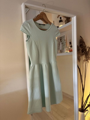 Mint Skater Dress Dorothy Perkins like new, size M 38 10