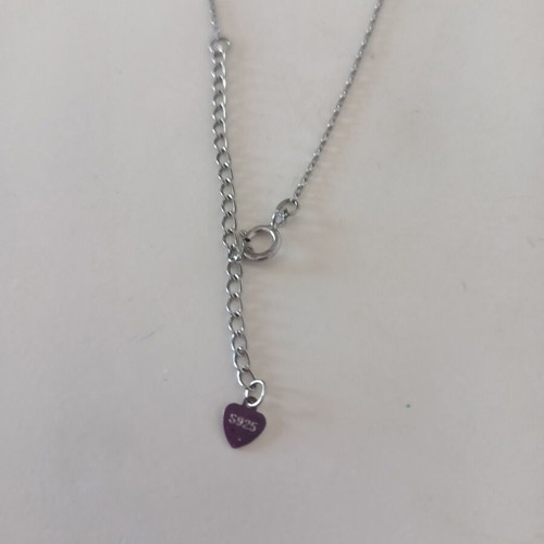 Silver necklace S925 with green teardrop stone, like new