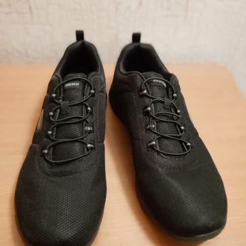 Skechers sports black sneakers new size 42