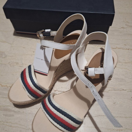 Tommy Hilfiger Corporate Wedge platform sandals new, size 38, white beige