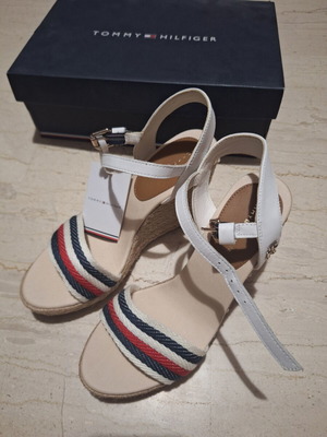 Tommy Hilfiger Corporate Wedge platform sandals new, size 38, white beige