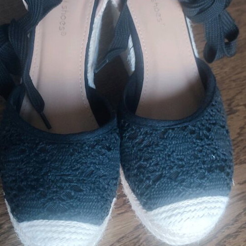 Espadrilles size 37 like new, black platform sandals
