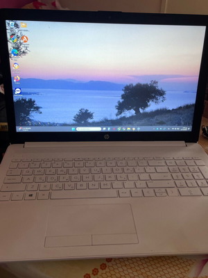HP 15-db1008nv laptop like new with AMD Ryzen 7, 4GB RAM, 256GB SSD