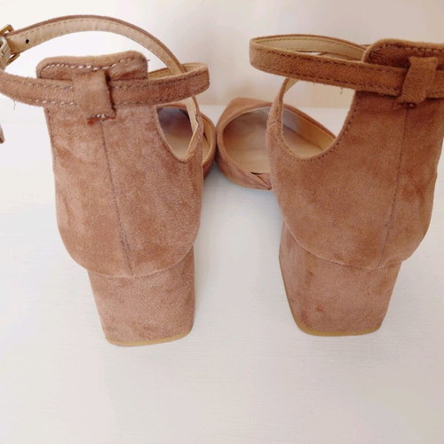 Arte Piedi pink suede pumps size 36 like new
