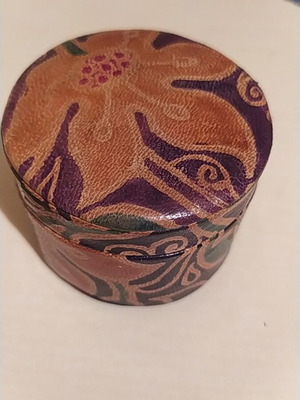 Vintage leather jewelry box round 7cm like new