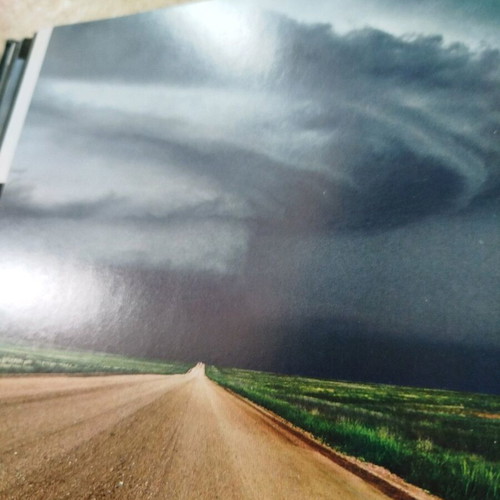 English Book On Tornadoes Adventures In Tornado Alley "The Storm Chasers" like new