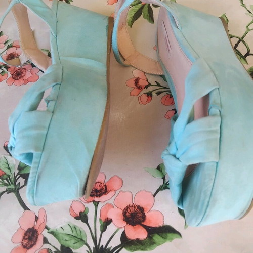 Mint suede platform sandals like new, size 40