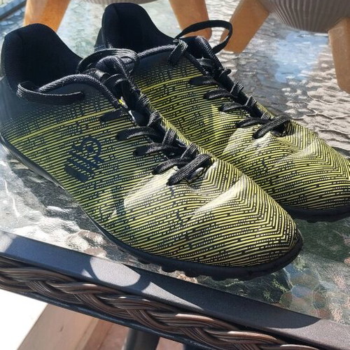 Admiral football shoes slightly used, size 39, black and yellow