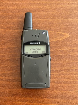 Ericsson T28s mobile phone