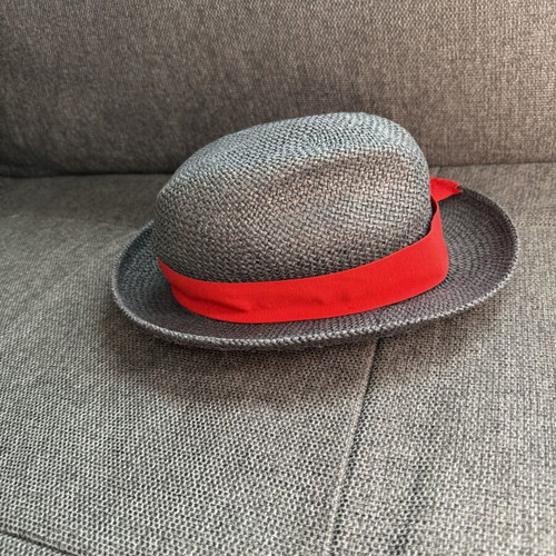 Guess by Marciano knitted hat like new, women's, gray and red