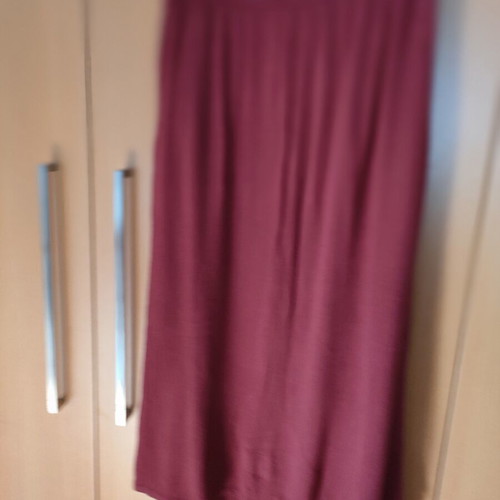 Badila midi skirt like new, burgundy size medium