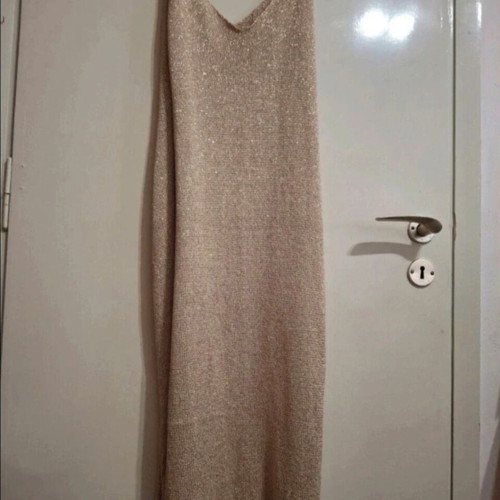 Maxi gold dress with glitter, one size, like new