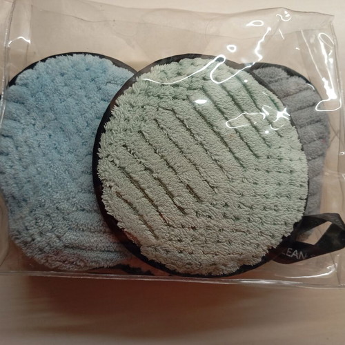 Makeup removal sponges new, unused in package