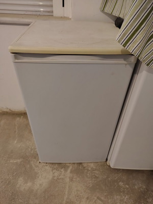 Small refrigerator