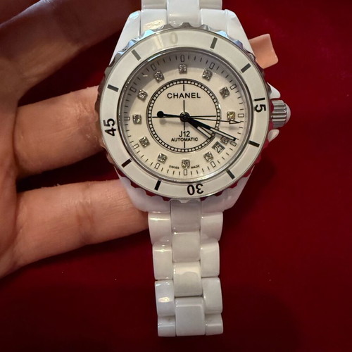 Ceramic wristwatch