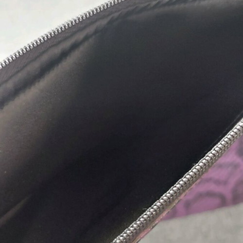 Handmade bag in purple leatherette new with zipper and decorative tassel