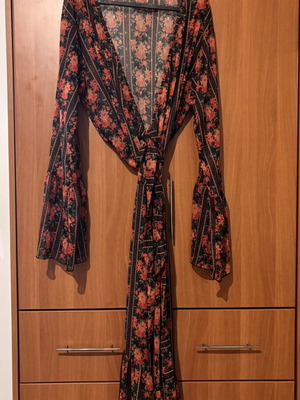 Vassia Kostara maxi kimono like new, black and red