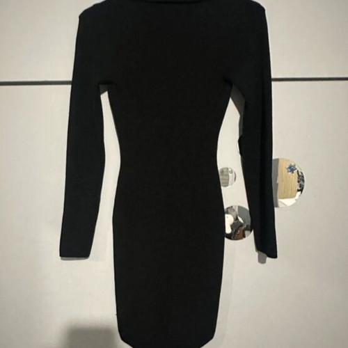Bershka black dress with V like new XS