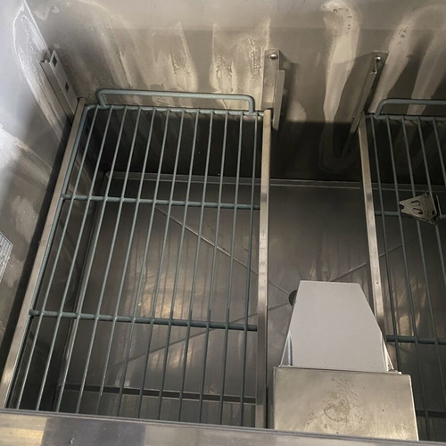 Amitek Saladette Refrigerated Table like new, professional kitchen