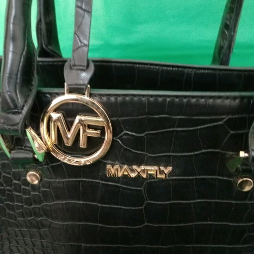 Maxfly synthetic leather handbag like new, black