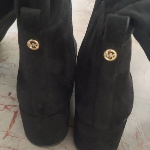 Michael Kors knee-high black suede boots like new, size 40