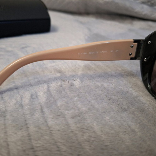 Burberry women's sunglasses like new, black and beige