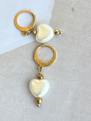Earrings with white heart and gold details, like new