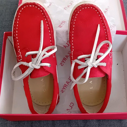 Clarys children's suede leather loafers like new, size 31, red