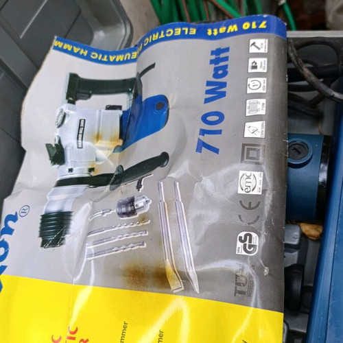 Electric Pneumatic Hammer set like new with motor