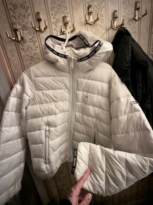 Tommy Hilfiger Γυναικείο Μπουφάν Medium σαν καινούργιο, άσπρο