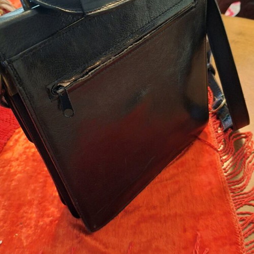 Men's leather handbag like new