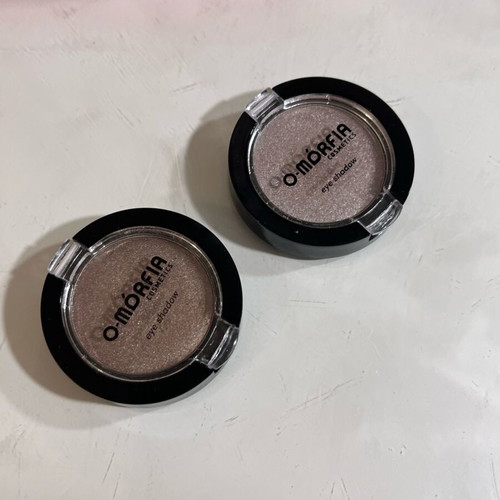 Set 2 Omorfia eyeshadows like new