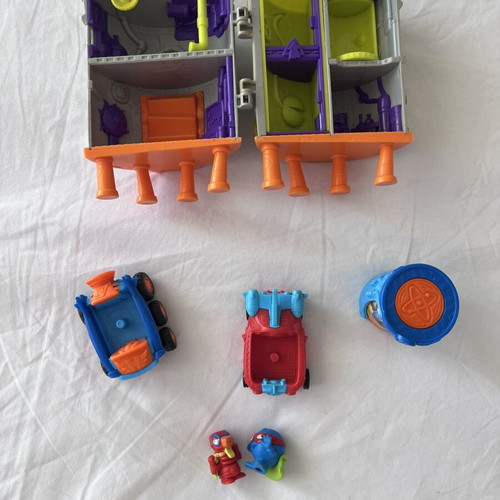 Super Zings set used