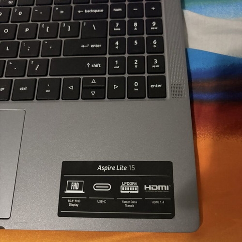 Acer Aspire Lite 15 laptop like new, 8GB RAM, 256GB SSD