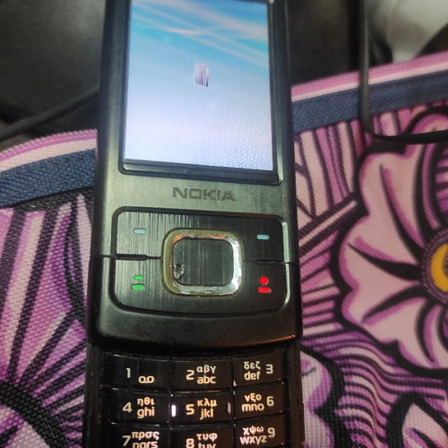 Nokia Model 6500s-1 Type RM-240 used, with charger