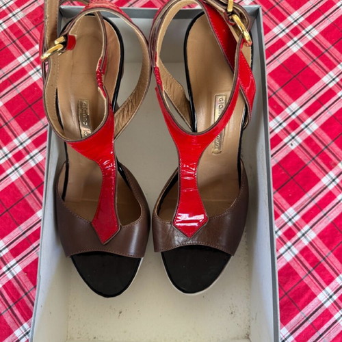 Gianna Kazakou sandals like new, high heels, brown with red and white