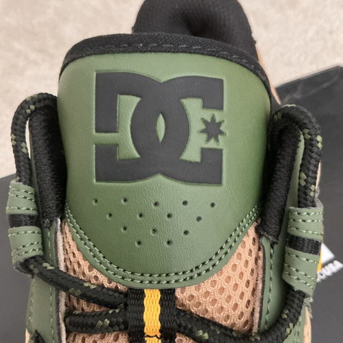 DC Sneakers size 44.5, green