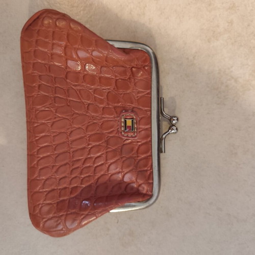 Coin purse coral like new