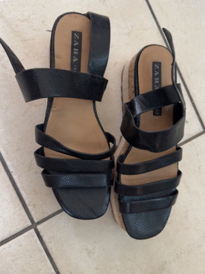 Zara TRF black wedge sandals like new, cork effect platform