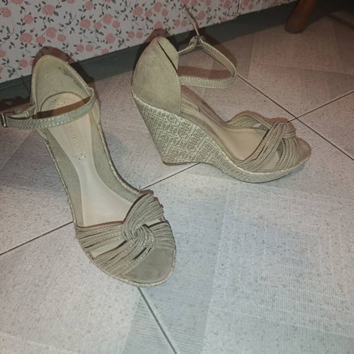 Sfera beige platform sandals size 36 like new