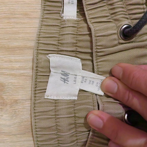 Ανδρικό παντελόνι XS H&M μεταχειρισμένο, μπεζ με μικρή ατέλεια