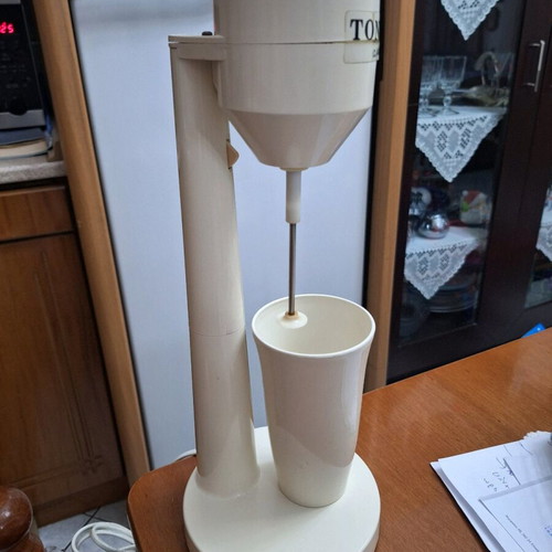 Tony'C Classic frappe maker used, white plastic